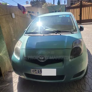 Photo - Toyota Yaris 1.5 Sedan 2008 Green