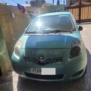Photo - Toyota Yaris 1.5 Sedan 2008 Green