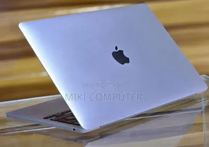 New Laptop Apple MacBook Pro 2023 M2 8GB Intel SSD 256GB