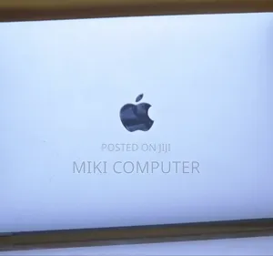 New Laptop Apple MacBook Pro 2023 M2 8GB Intel SSD 256GB