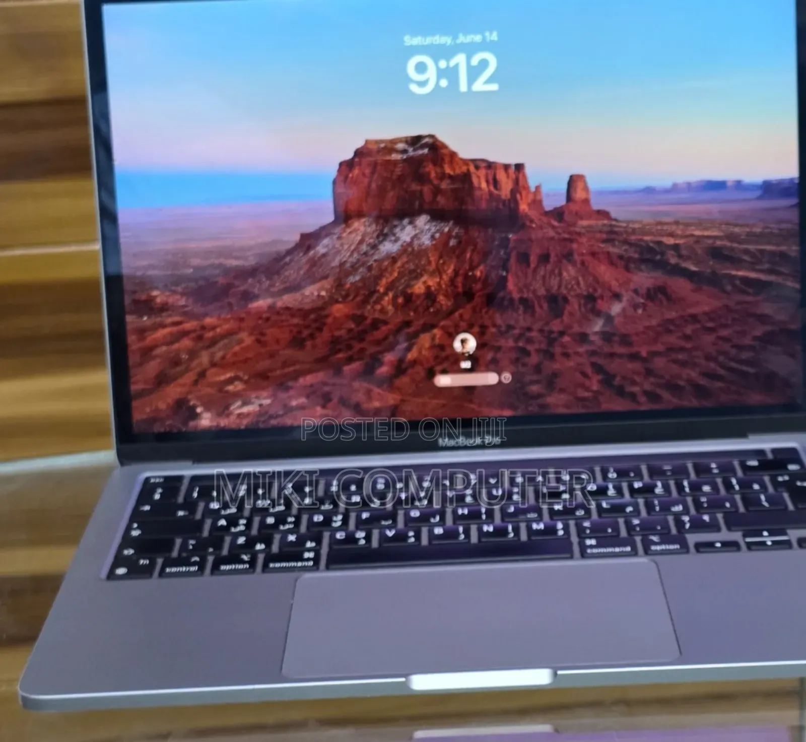 New Laptop Apple MacBook Pro 2023 M2 8GB Intel SSD 256GB