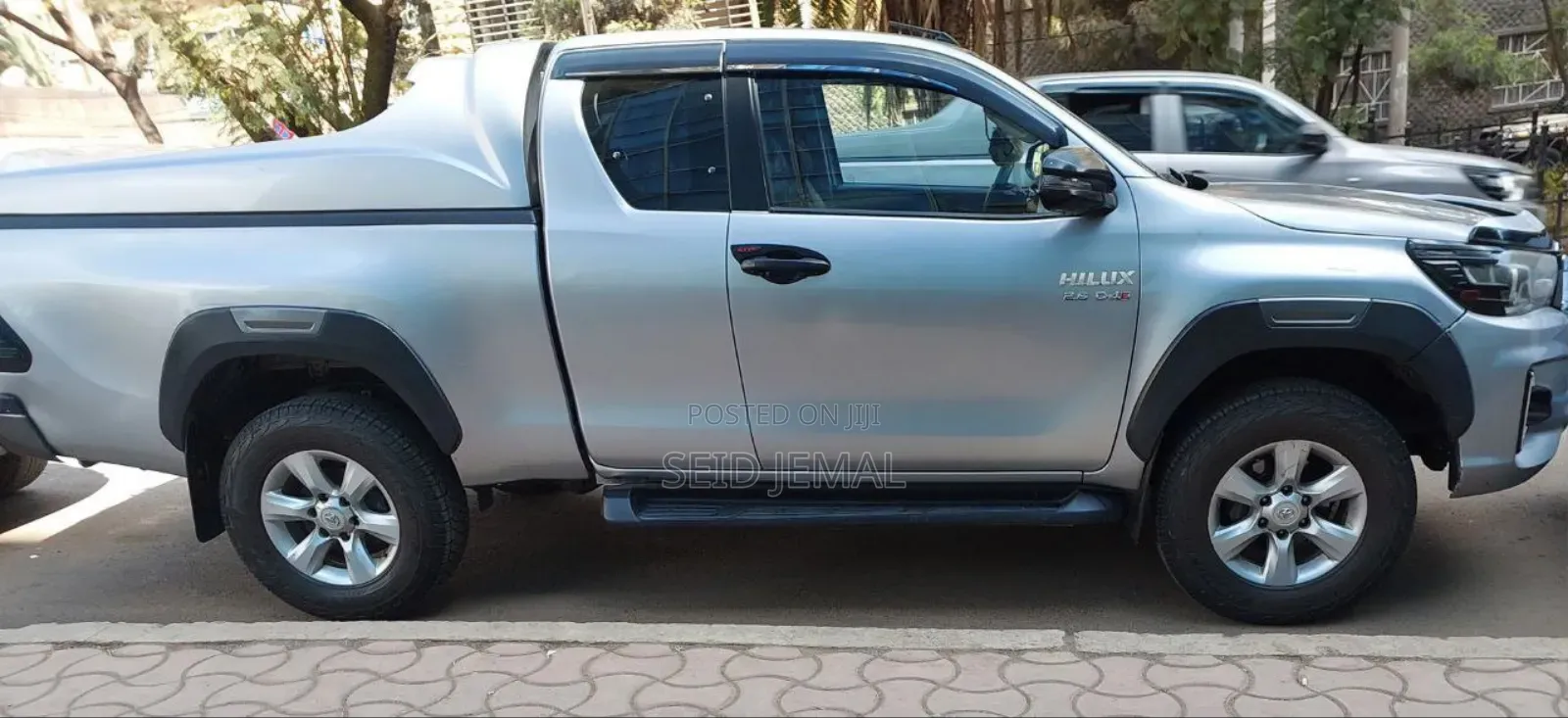Toyota Hilux 2022 Silver