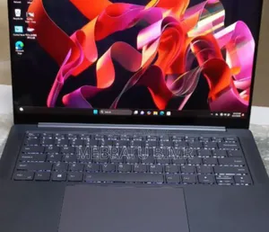 Photo - New Laptop Lenovo Yoga 910 32GB Intel Core I7 SSD 1T