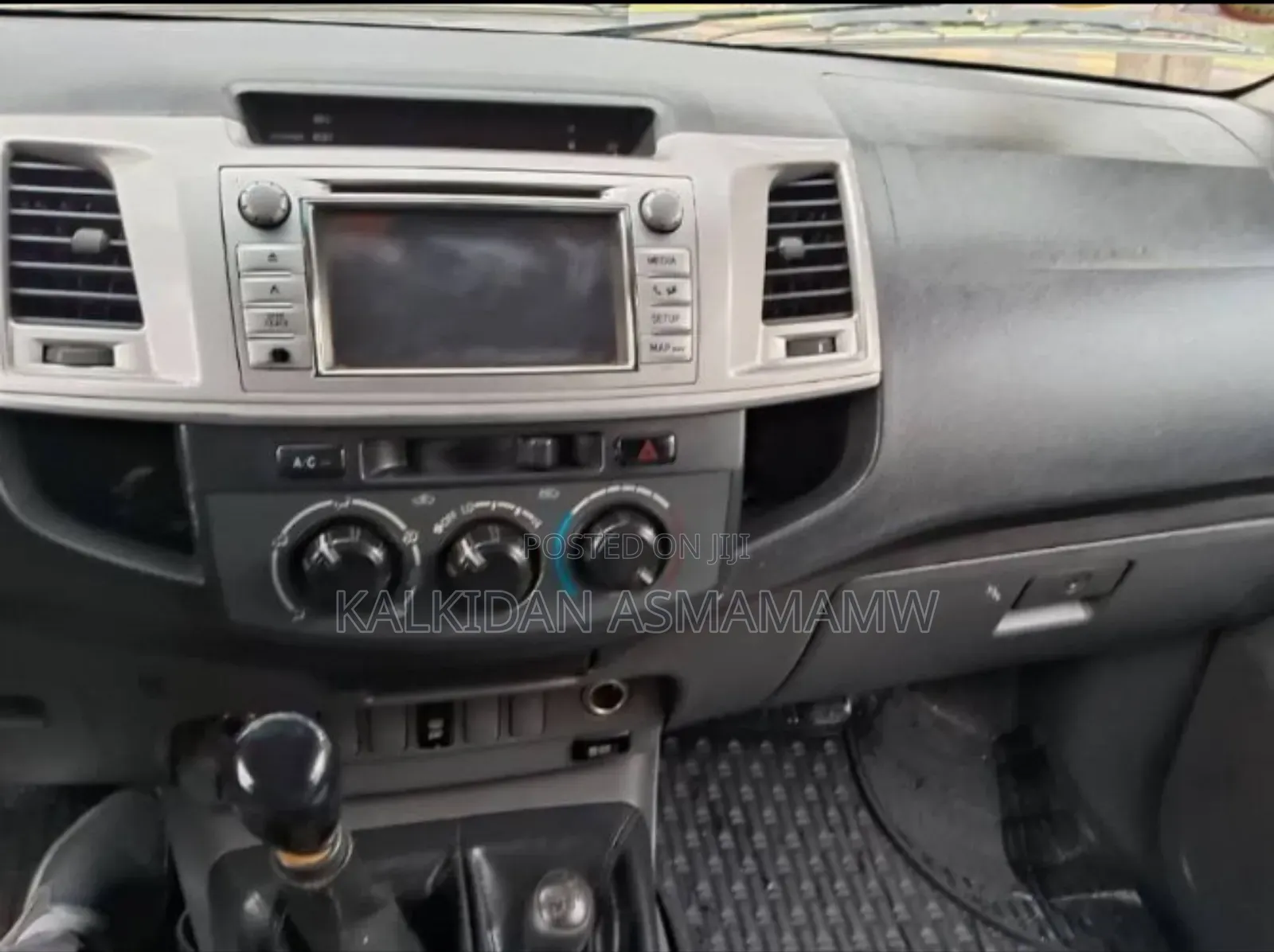 Toyota Hilux 2012 Black