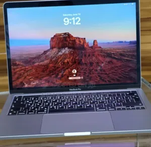 Photo - New Laptop Apple MacBook Pro 2022 M2 8GB Apple M2 SSD 256GB