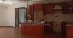 5bdrm Villa in Bole for sale