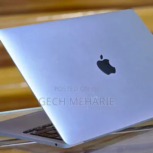 New Laptop Apple MacBook Pro 2022 M2 8GB Apple M2 SSD 256GB