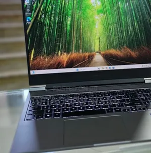 Photo - New Laptop Apple MacBook Pro 2017 16GB Intel Core I5 SSD 1T