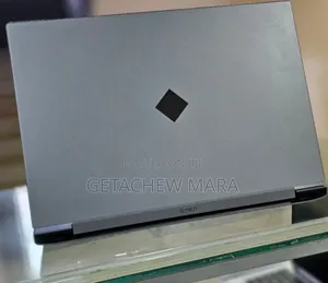 New Laptop Apple MacBook Pro 2017 16GB Intel Core I5 SSD 1T