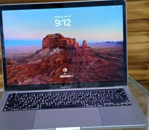 Photo - New Laptop Apple MacBook Pro 2019 8GB Intel Core M3 SSD 256GB