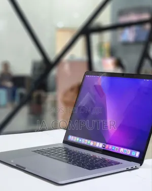 New Laptop Apple MacBook Pro 2016 16GB Intel Core I7 SSD 256GB