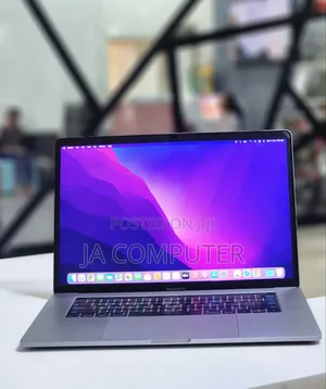 Photo - New Laptop Apple MacBook Pro 2016 16GB Intel Core I7 SSD 256GB