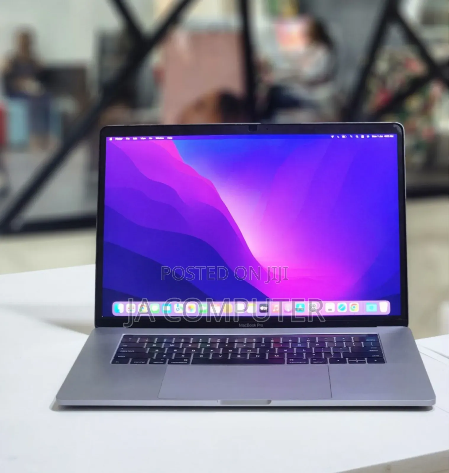 New Laptop Apple MacBook Pro 2016 16GB Intel Core I7 SSD 256GB