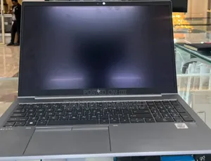 New Laptop HP ZBook Firefly 15 G7 16GB Intel Core I7 SSD 1T