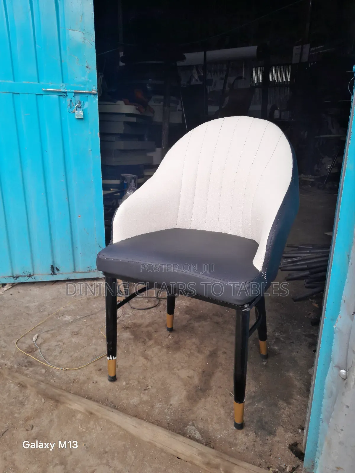 Quality የካፌ የሬስቶራንት የሆቴል የባር ወምበርና ጠረጼዛ