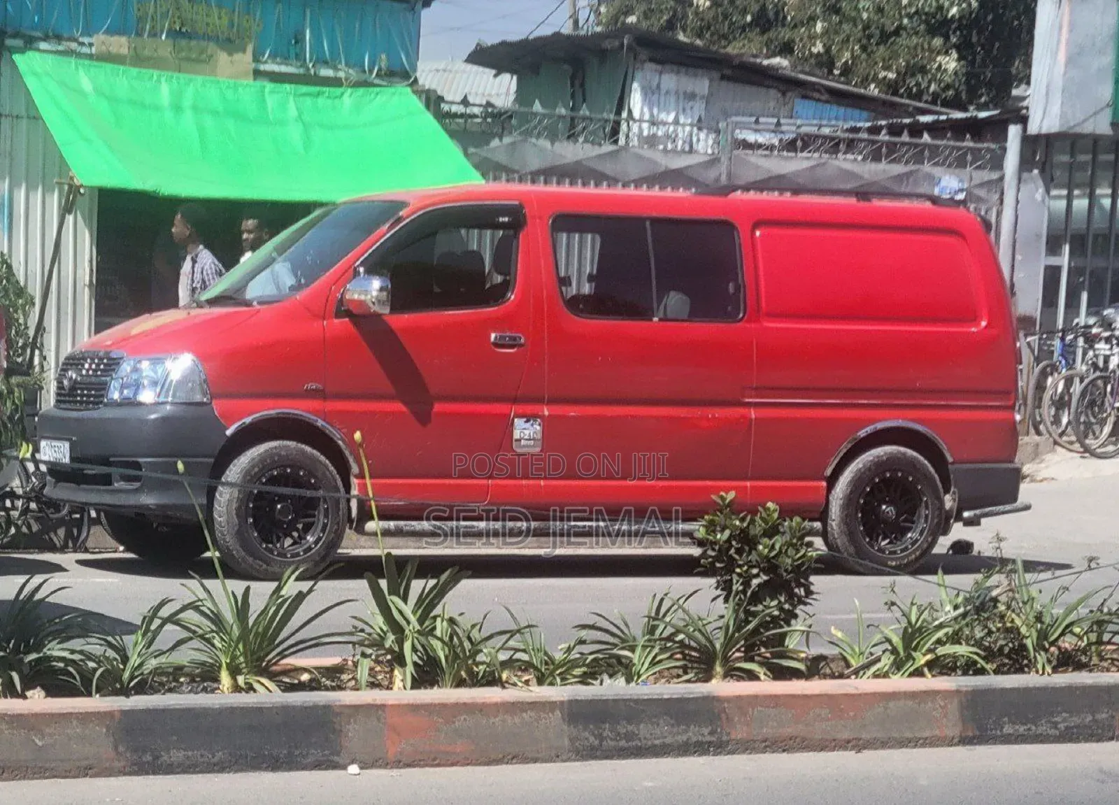 Toyota HiAce 2008 Red