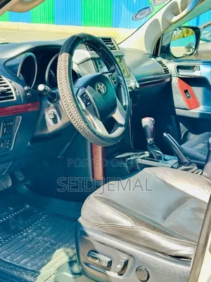 Toyota Land Cruiser Prado 2016 Silver