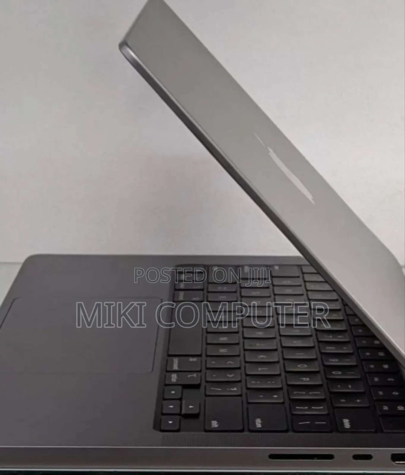 New Laptop Apple MacBook Pro M1 16GB Intel SSD 1T