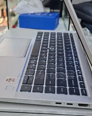 New Laptop HP EliteBook 840 G8 16GB Intel Core I5 SSD 512GB