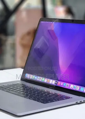 Photo - New Laptop Apple MacBook Pro 2016 16GB Intel Core I7 SSD 256GB