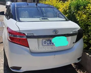 Toyota Yaris 2016 White