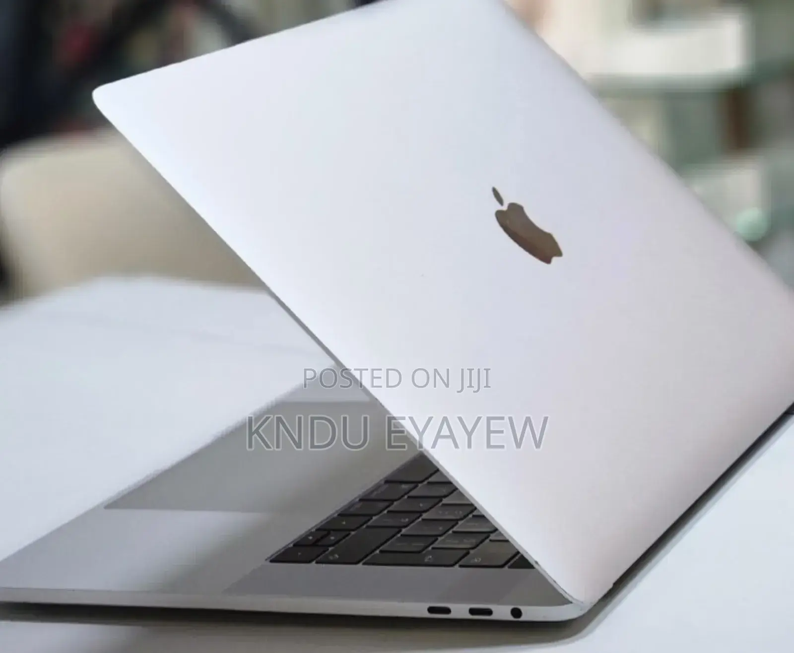 New Laptop Apple MacBook Pro 2017 16GB Intel Core I7 SSD 512GB