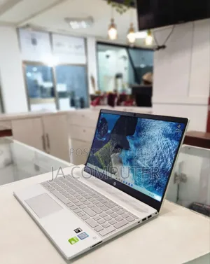 New Laptop HP Pavilion 15 8GB Intel Core I5 SSD 512GB