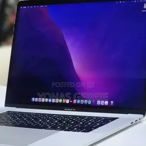 New Laptop Apple MacBook Pro 2017 16GB Intel Core I7 SSD 512GB