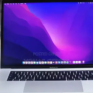 New Laptop Apple MacBook Pro 2017 16GB Intel Core I7 SSD 512GB