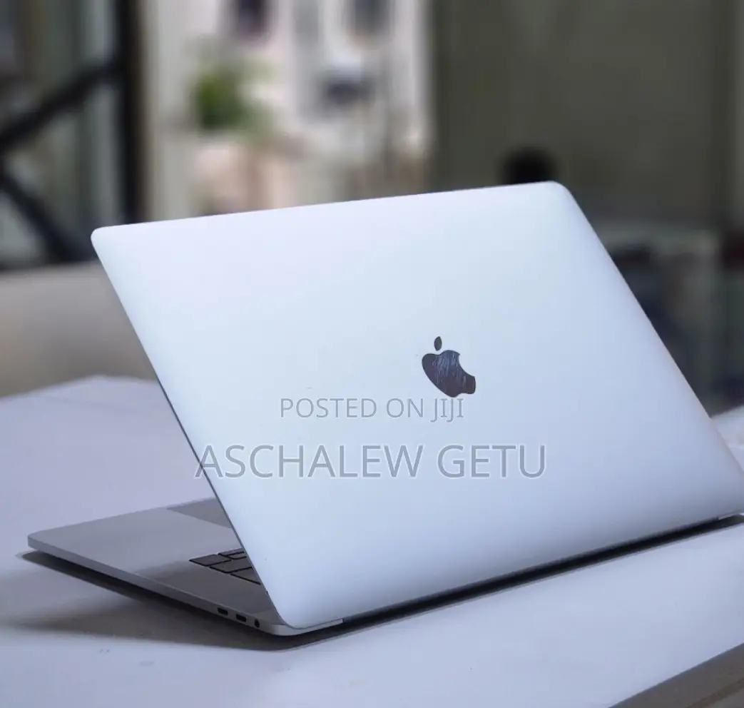 New Laptop Apple MacBook Pro 2017 16GB Intel Core I7 SSD 512GB