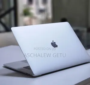 Photo - New Laptop Apple MacBook Pro 2017 16GB Intel Core I7 SSD 512GB