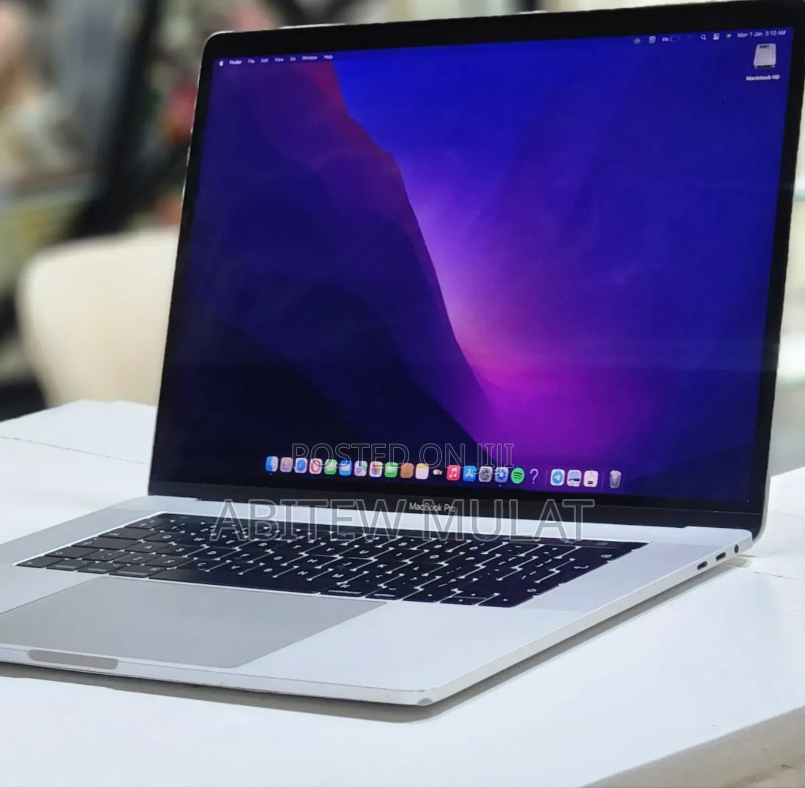 New Laptop Apple MacBook Pro 2017 16GB Intel Core I7 SSD 512GB