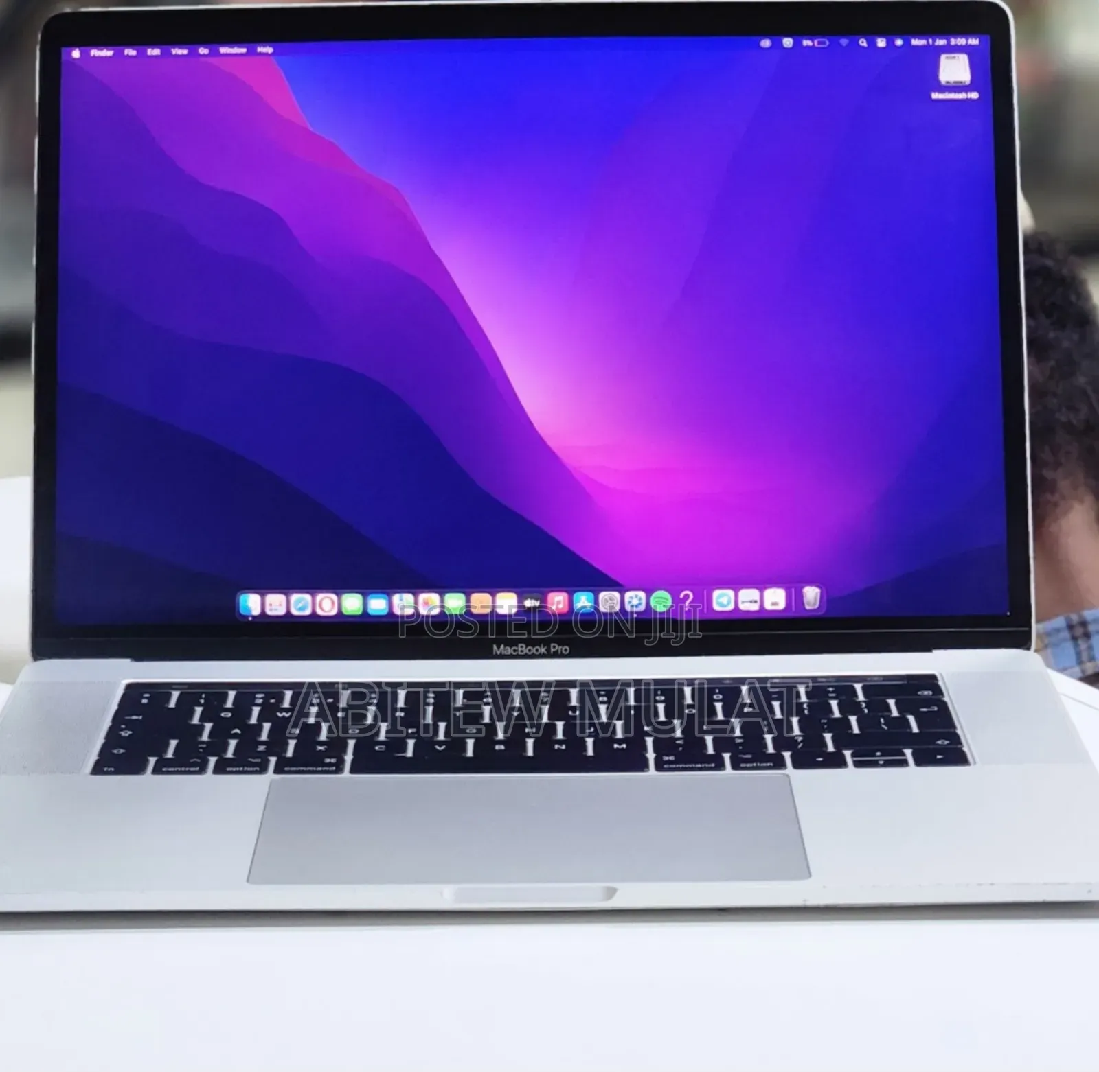 New Laptop Apple MacBook Pro 2017 16GB Intel Core I7 SSD 512GB