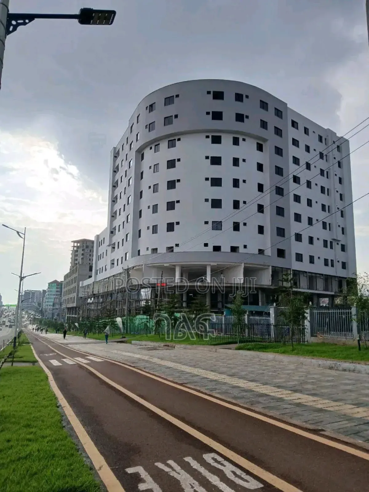 የንግድ ሱቅና አፓርትመንት ሽያጭ በሲኤምሲ