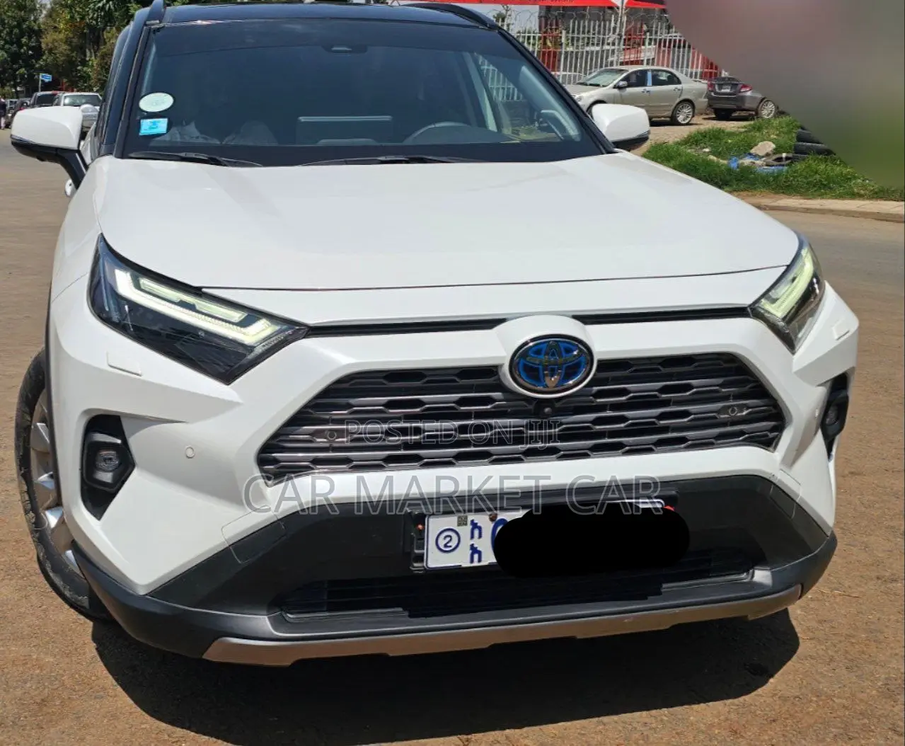 Toyota RAV4 Hybrid 2023 White