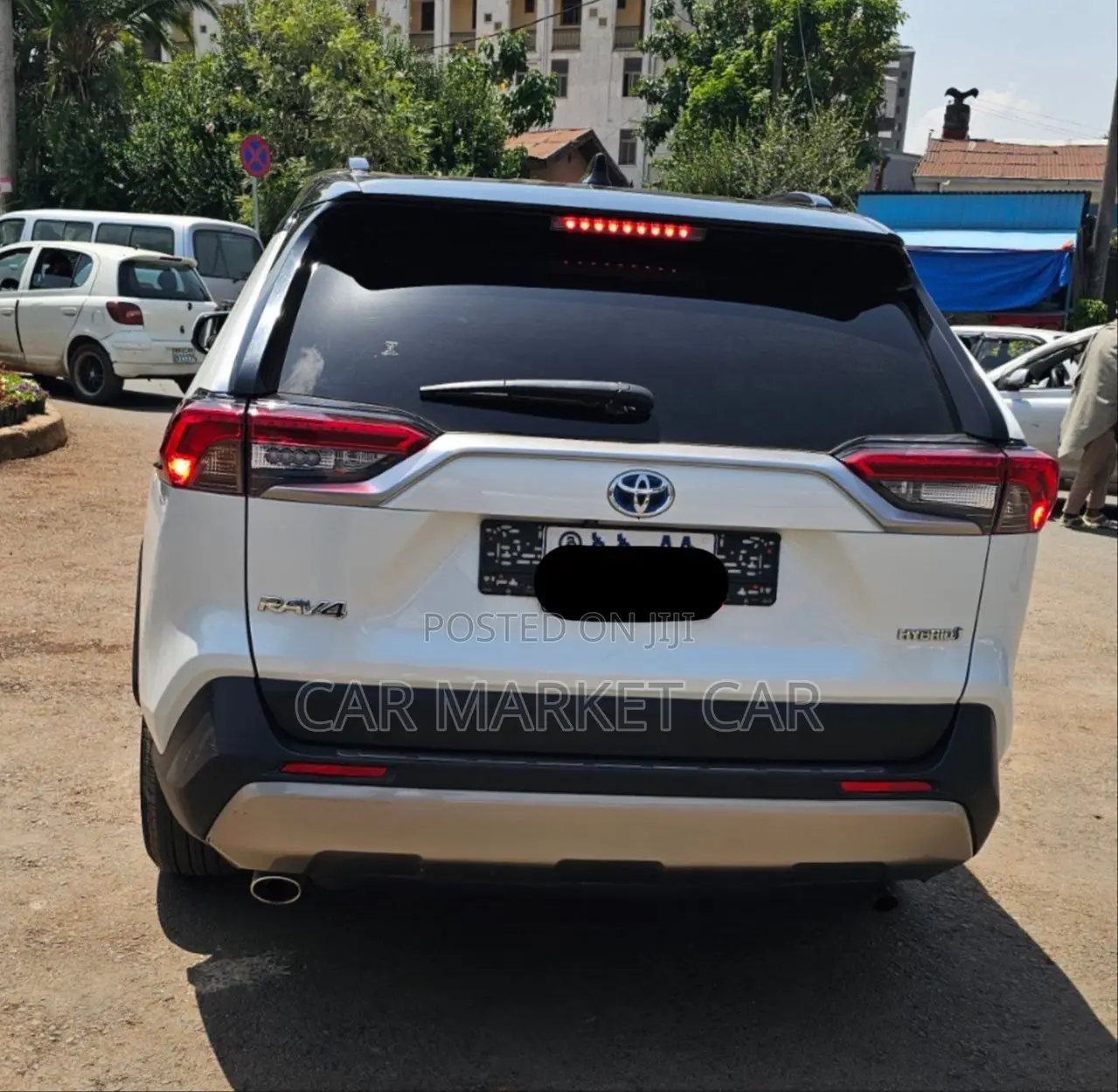 Toyota RAV4 Hybrid 2023 White