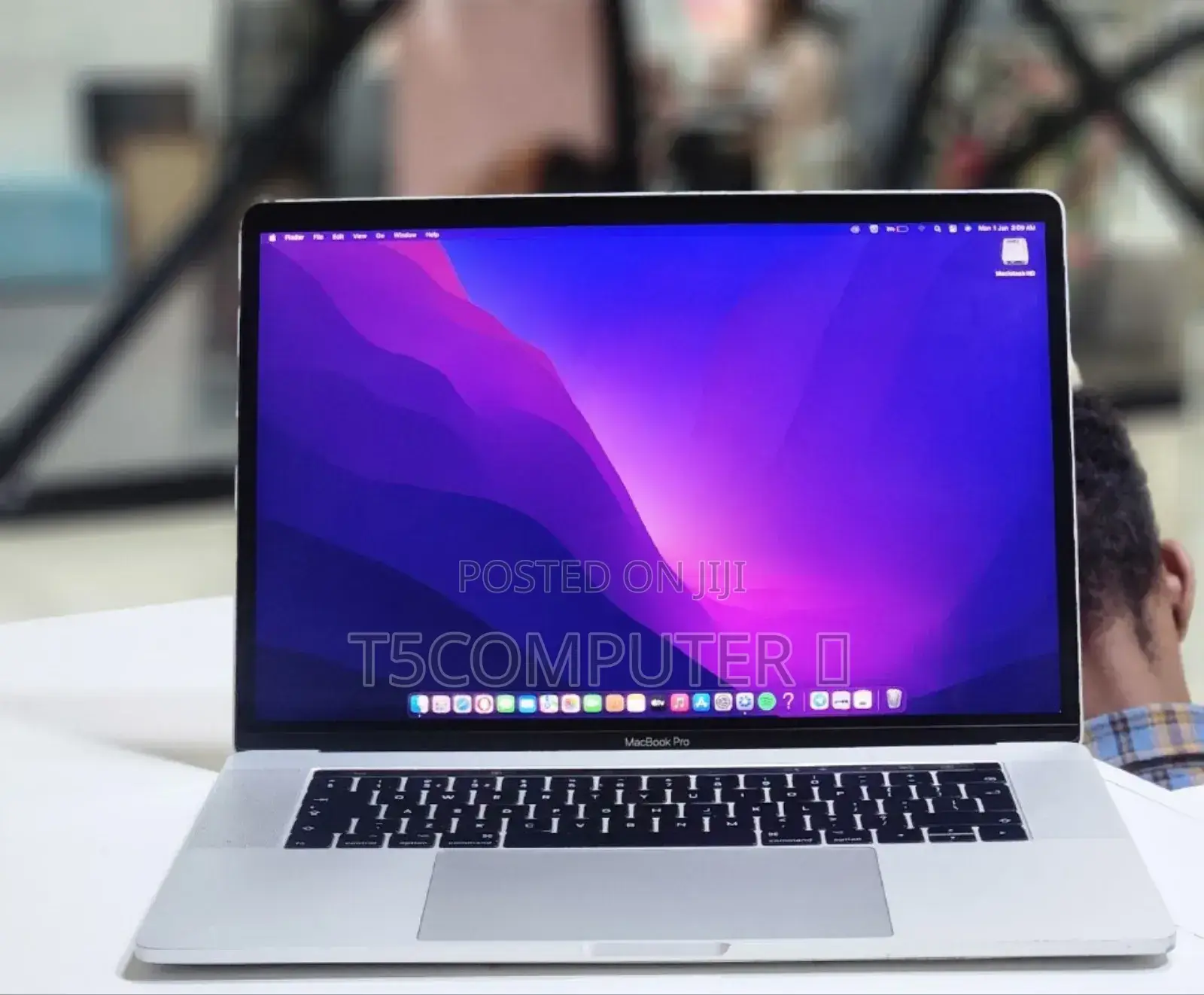 New Laptop Apple MacBook Pro 2017 16GB Intel Core I7 SSD 512GB