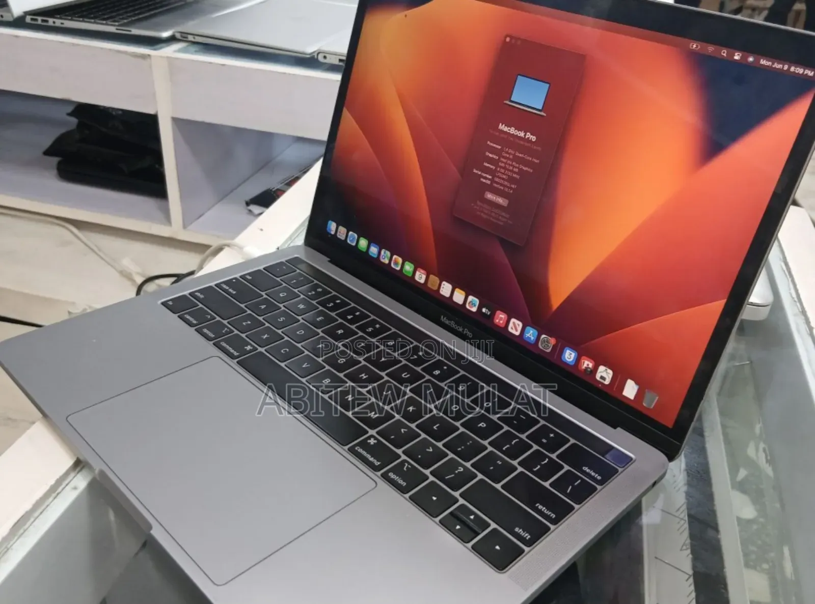 New Laptop Apple MacBook Pro 2019 8GB Intel Core I5 SSD 128GB