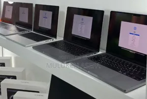 New Laptop Apple MacBook Pro 16GB Apple M1 SSD 1T