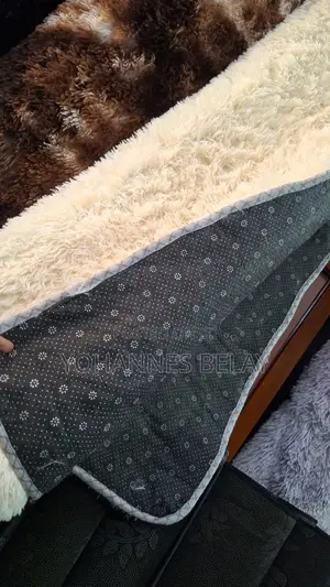 ፈር ምንጣፍ (Fur)