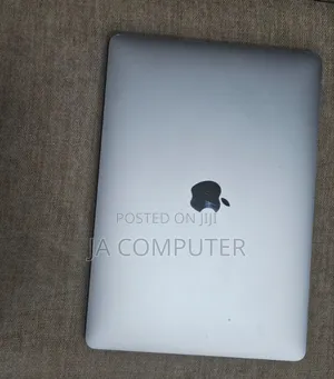 New Laptop Apple MacBook Pro 2017 16GB Intel Core I5 SSD 256GB