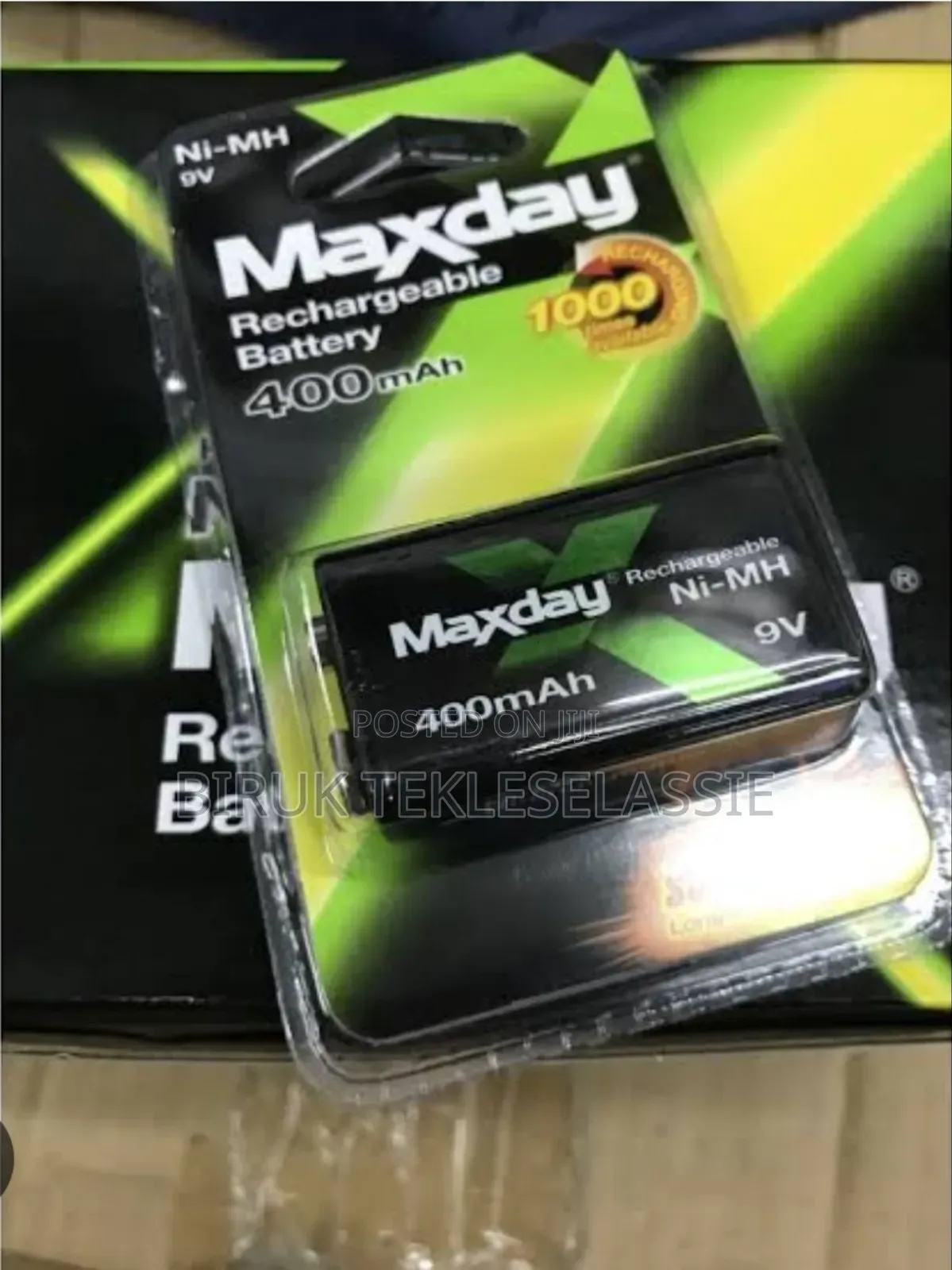 Charger Battery Maxday A-612 With 2 Rechargeable Batteries
