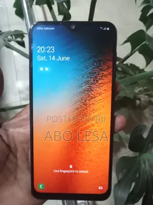 Photo - Samsung Galaxy A30 64 GB Black