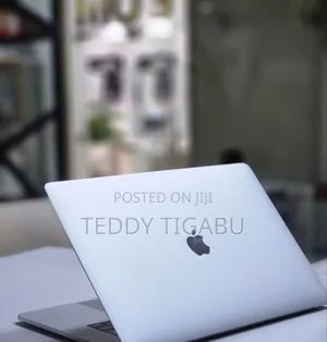 Photo - New Laptop Apple MacBook Pro 16GB Intel Core I7 SSD 512GB