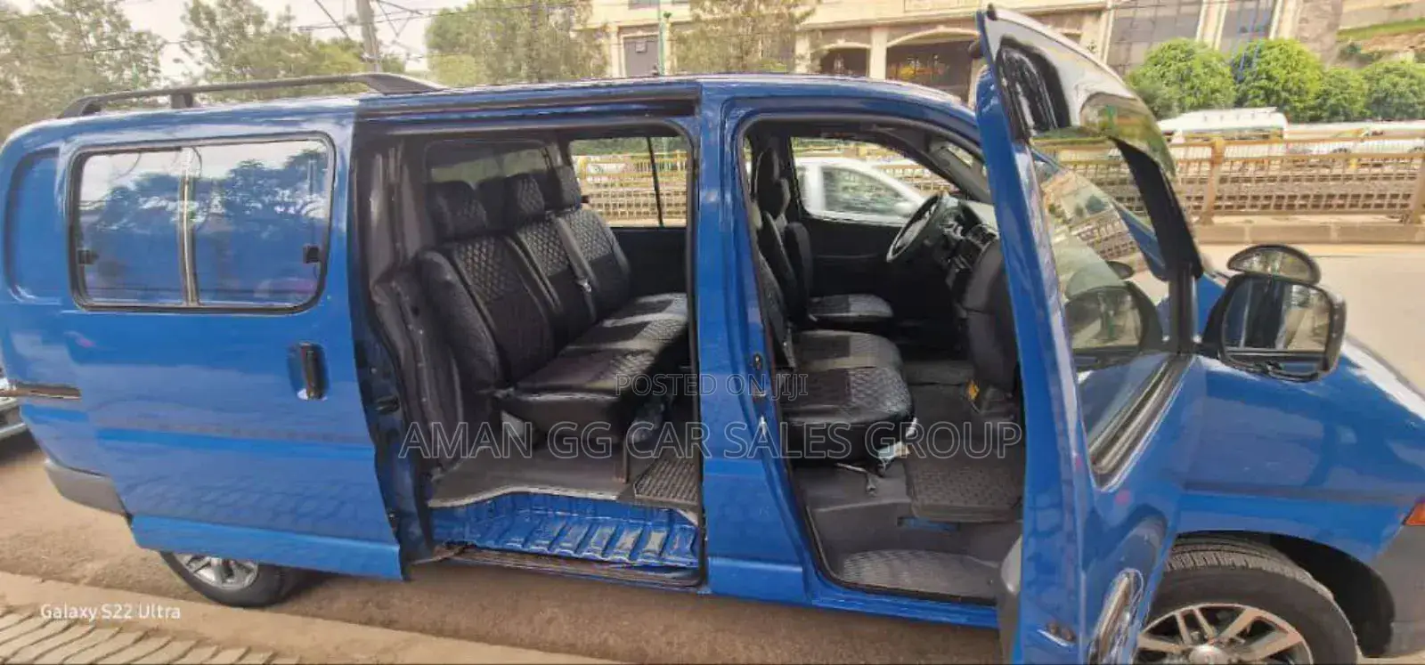 Toyota HiAce 2006 Blue