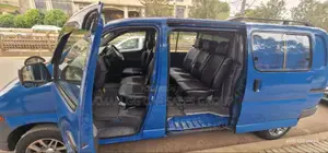 Toyota HiAce 2006 Blue