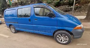 Toyota HiAce 2006 Blue