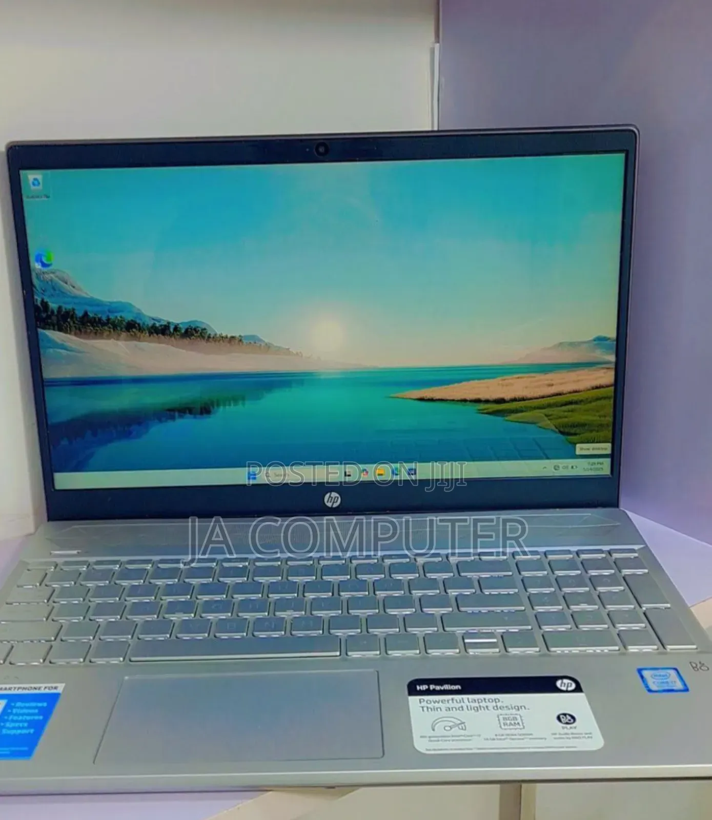 New Laptop HP Pavilion 15 8GB Intel Core I7 SSD 256GB