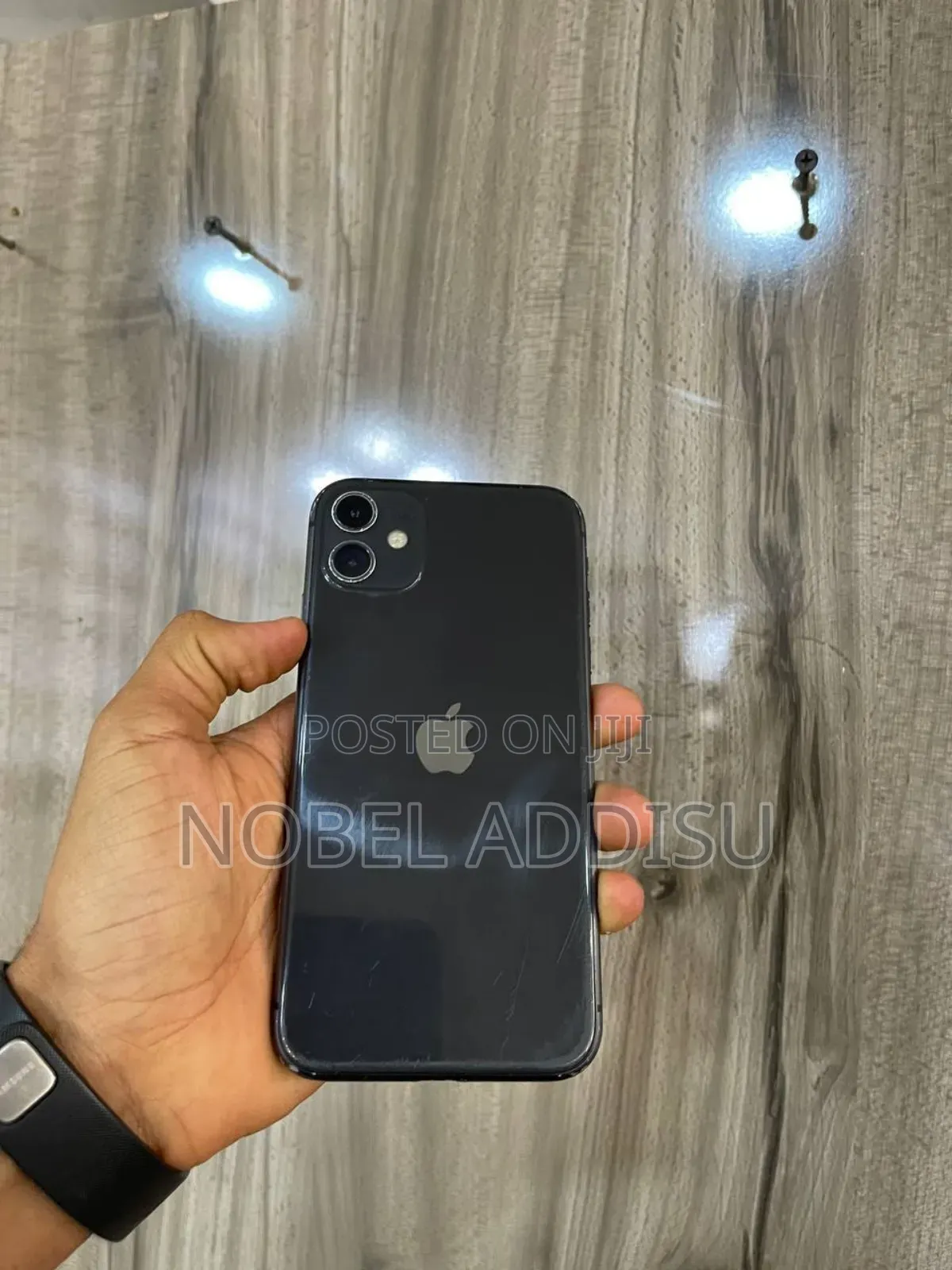 New Apple iPhone 11 64 GB Black