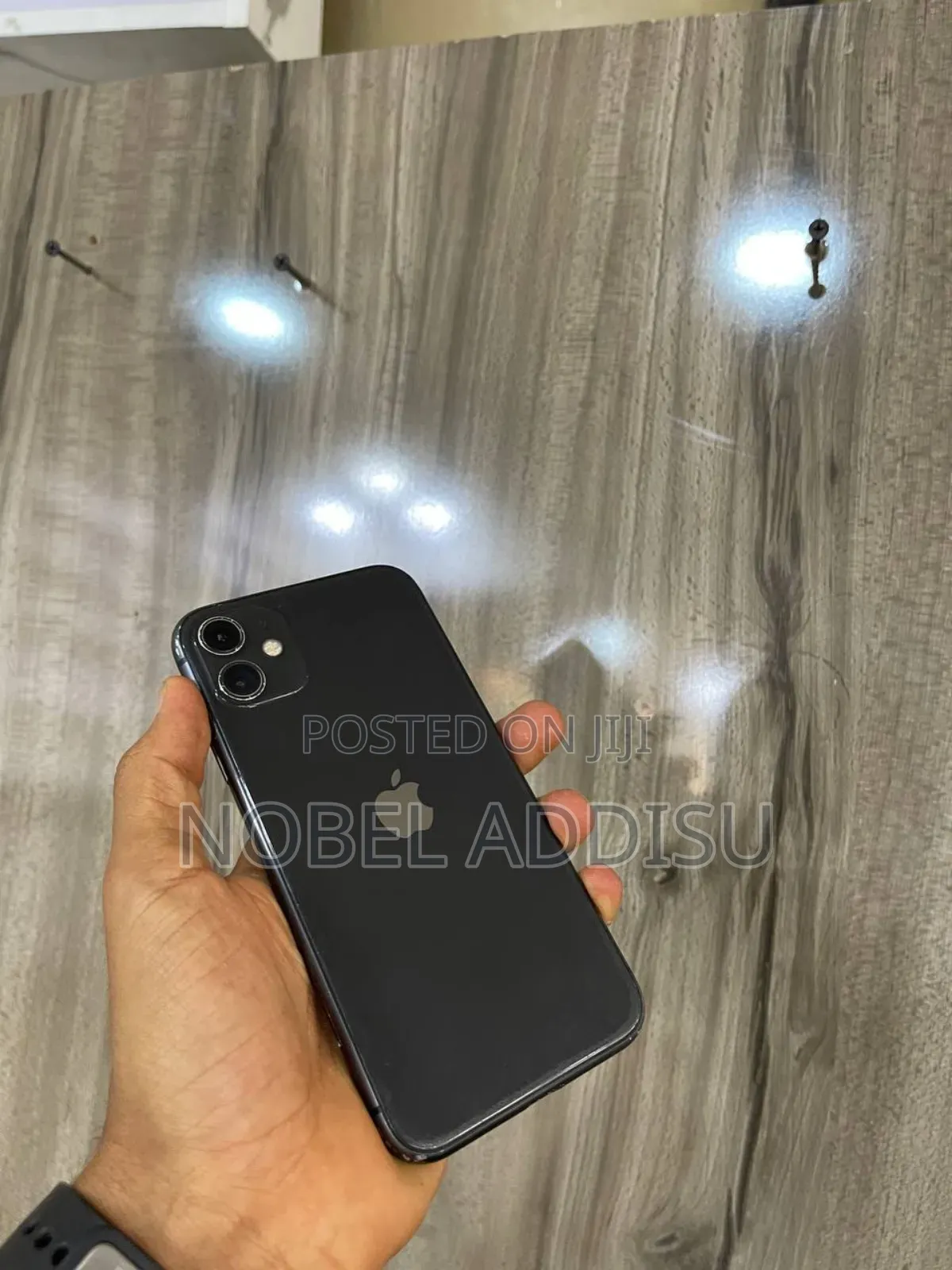 New Apple iPhone 11 64 GB Black